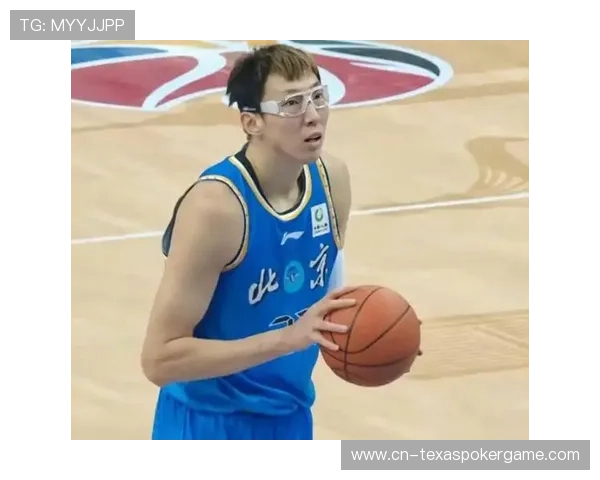 北京队高强度人盯人防守锁死广东进攻，周琦护筐显威